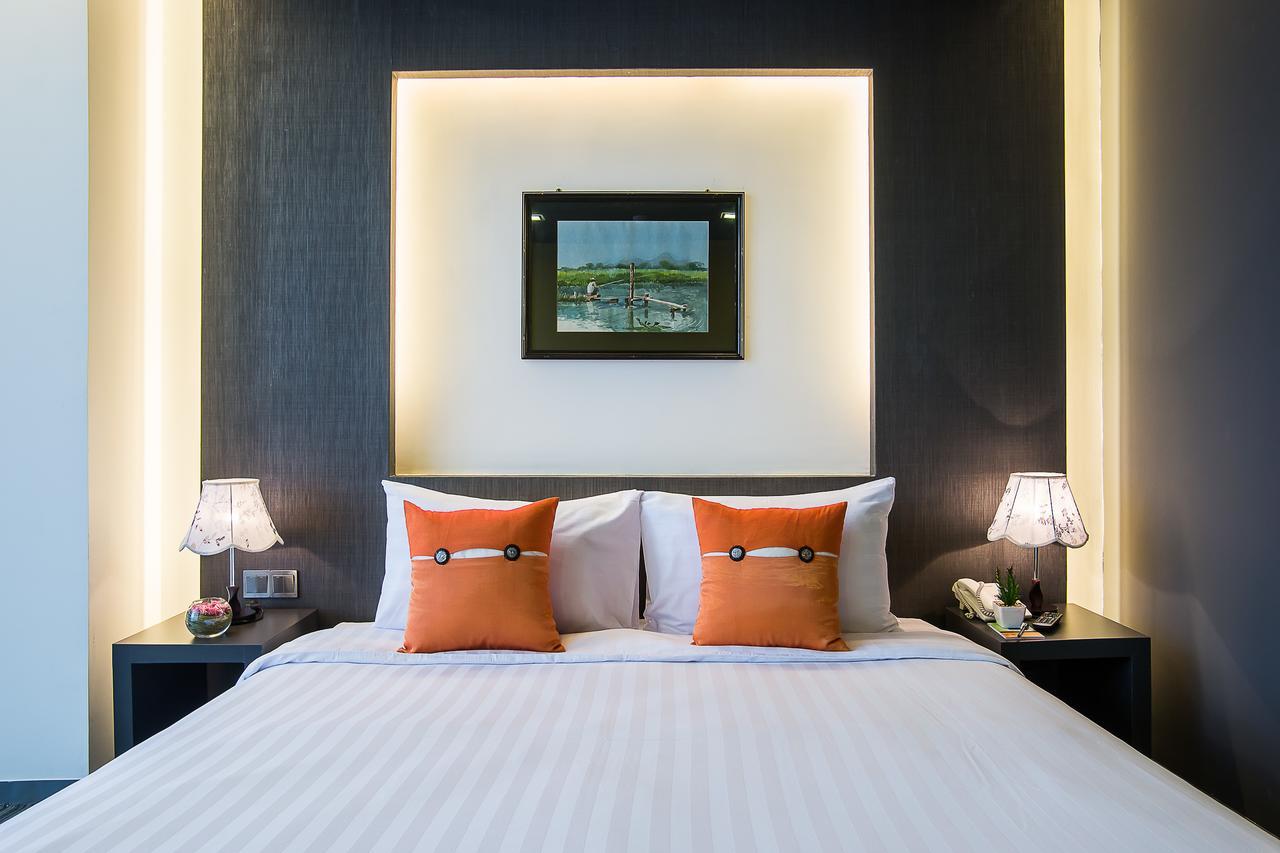 Tryp By Wyndham Yangon Hotell Exteriör bild