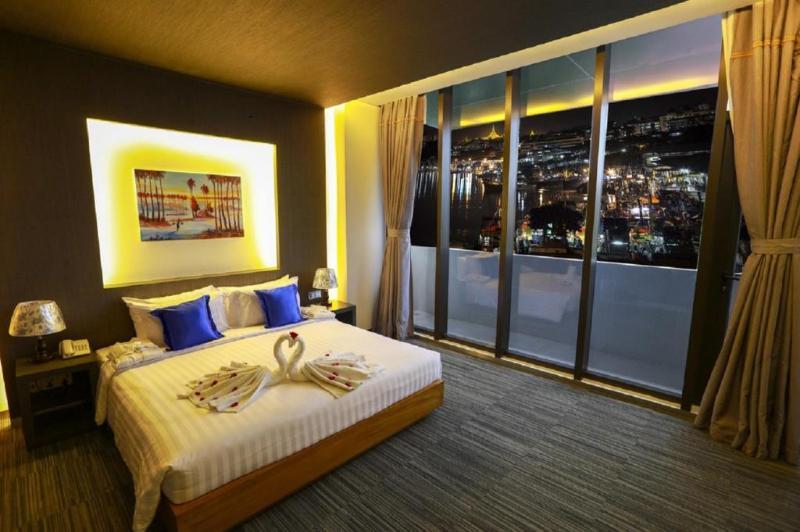 Tryp By Wyndham Yangon Hotell Exteriör bild